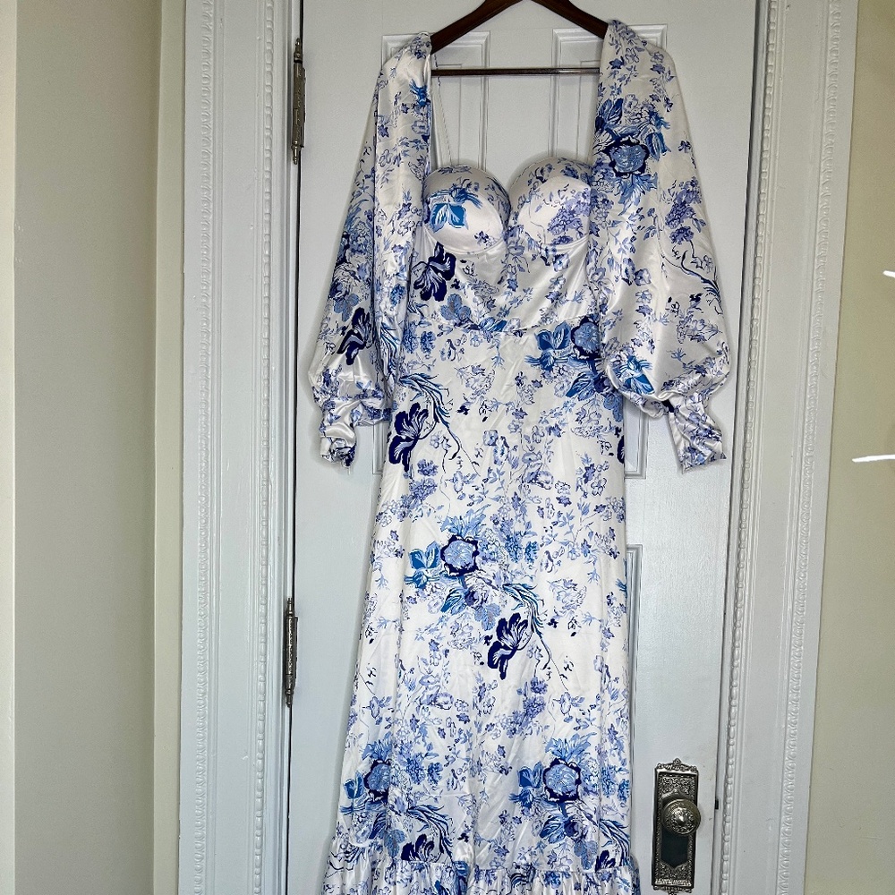 NEW With Tags Alamour The Label Cassie Dress Size 8
